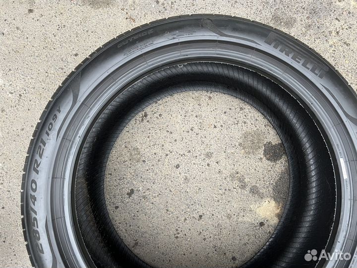 Pirelli P Zero PZ4 285/40 R21