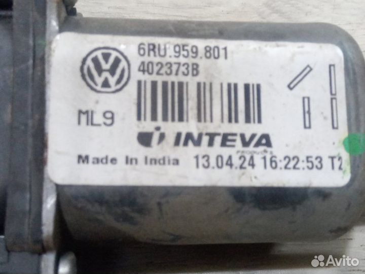 Мотор стеклоподъемника передний левый Volkswagen