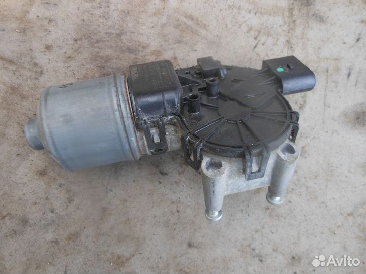 Моторчик стеклоочистителя передний для Mazda 3 BK