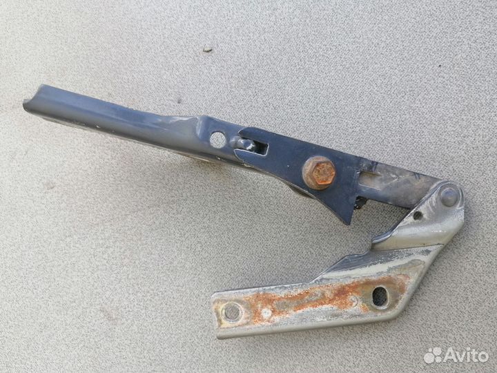 Петля капота оригинал для Opel Omega B 1994-2003