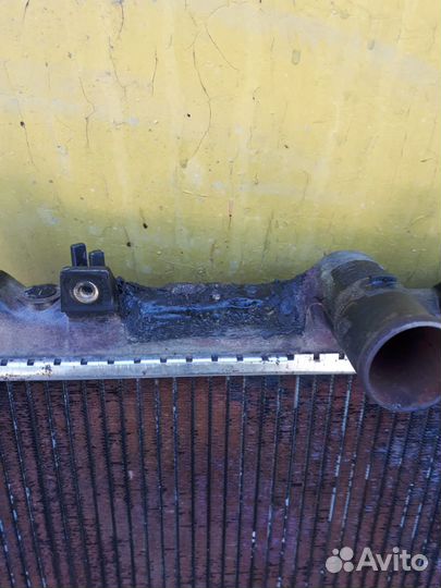 Радиатор охлаждения Мазда фэмели