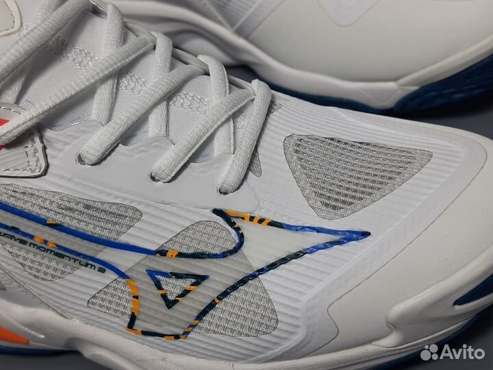 Кроссовки мужские волейбольные mizuno momentum 3