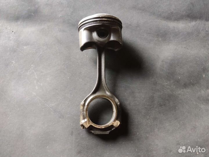 Поршень Mercedes Benz X204 glk 280 3.0