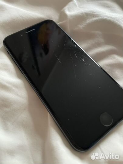 iPhone SE (2020), 64 ГБ