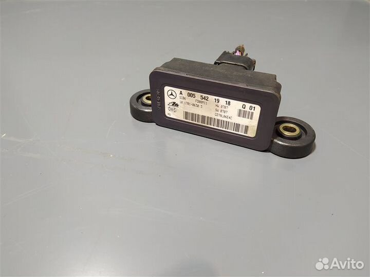 Датчик ускорения Mercedes Glk-Class X204