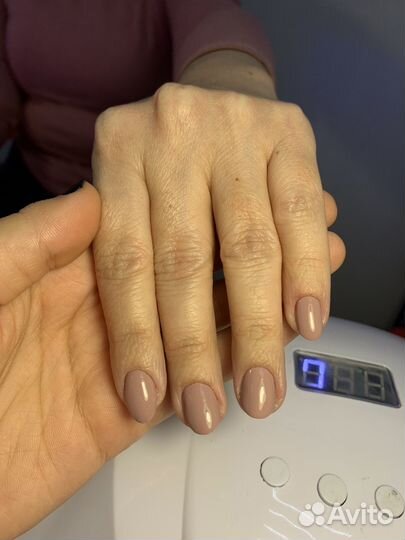 Модель на маникюр/педикюр с покрытием