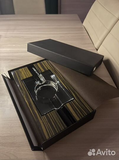 Пепельница для сигар Howard Miller