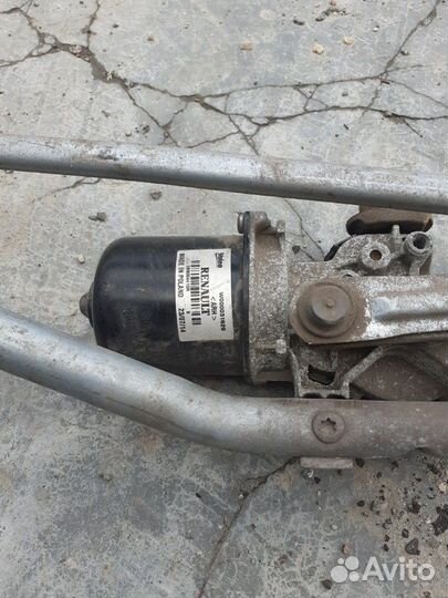 Рено Логан 1. Трапеция дворников