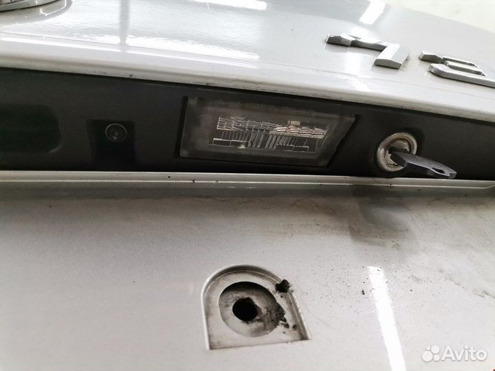 Крышка для BMW 7-Series (E65/E66)