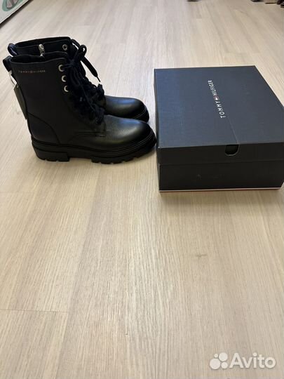 Ботинки tommy hilfiger41