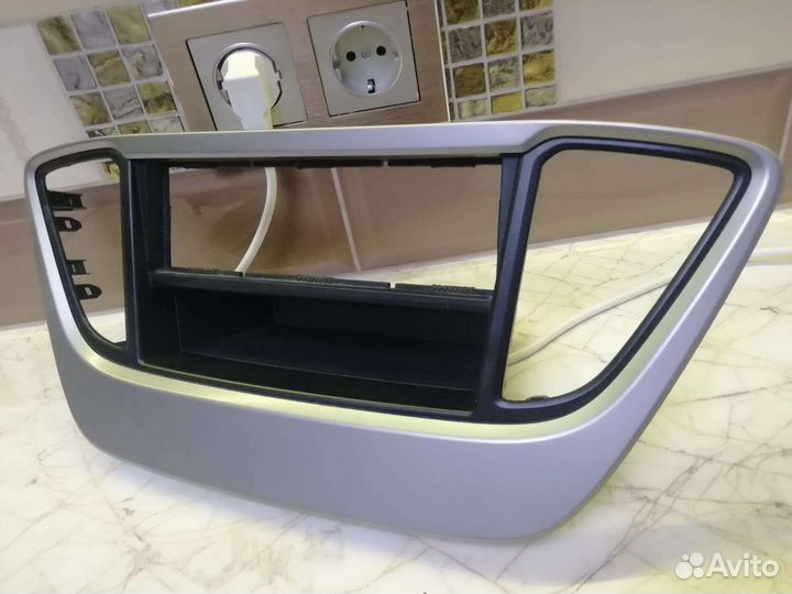 Рамка для 1din магнитолы solaris 2 оригенал