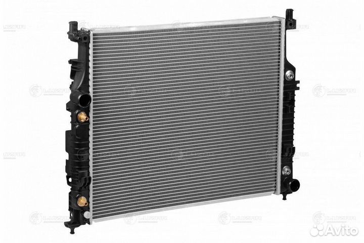 Радиатор охлаждения Мерседес ML W164