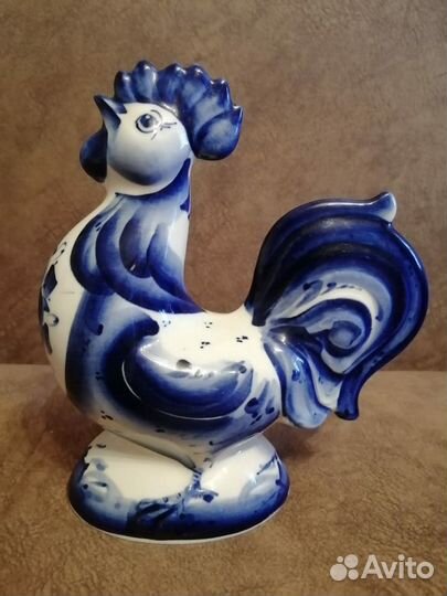 Статуэтка фарфоровая 