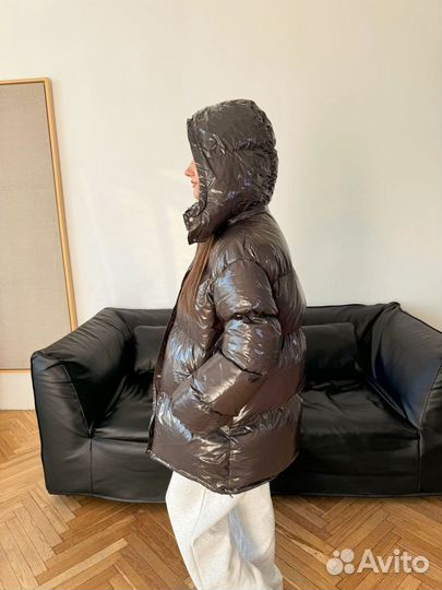 Лакированный пуховик
