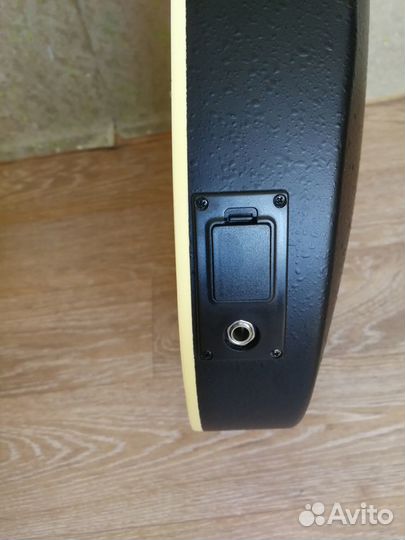 Электроакустическая гитара