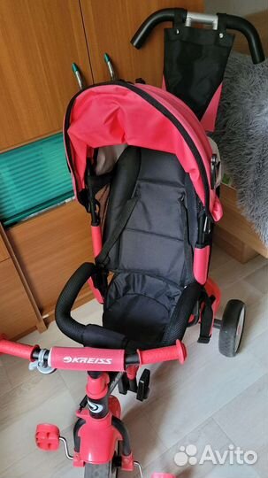 Детский велосипед с ручкой