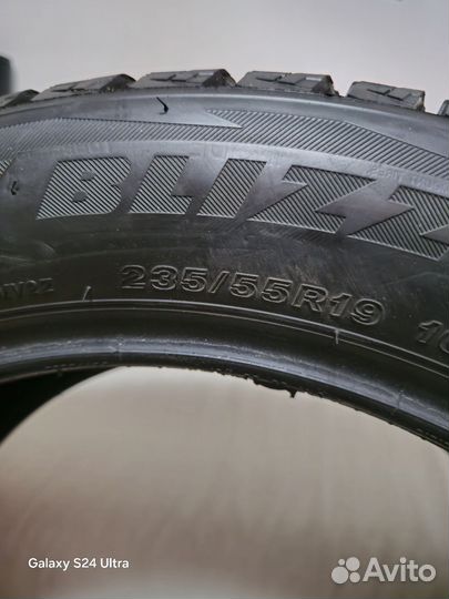 Bridgestone Blizzak DM-V2 235/55 R19 105R