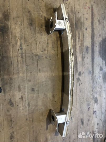 Усилинель заднего бампера Volkswagen Touareg CR