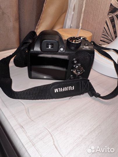 Зеркальный фотоаппарат fujifilm s4000