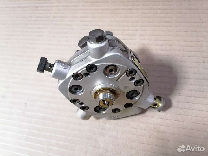 Дозатор-распределитель топлива KE-Jetronik,Audi 80