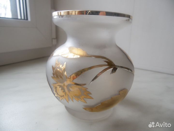 Вазы из цветного стекла