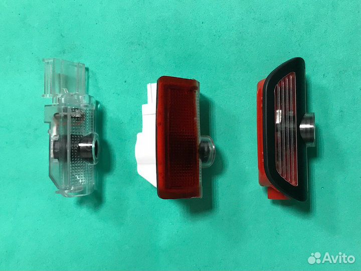 Подсветка дверей с проекцией логотипа Mercedes