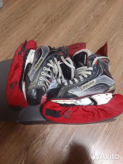Коньки хоккейные