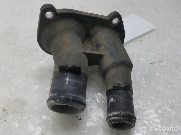 Корпус термостата Ford Fiesta