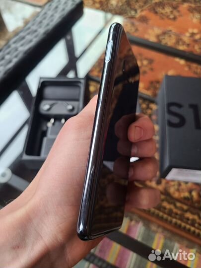 Samsung Galaxy S10e (Snapdragon 855), 6/128 ГБ