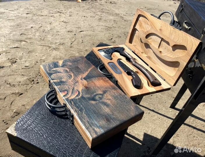 Топор и нож в кейсе из массива дерева карагач