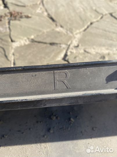 Порог Volvo XC60 правый (пассажирский), оригинал