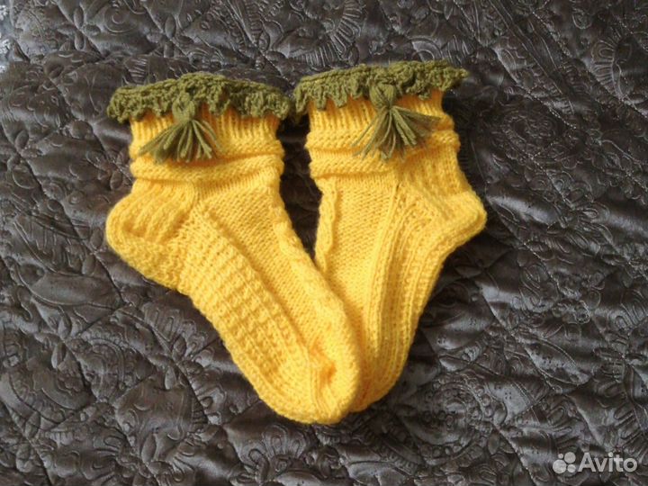Носки женские ручной вязки