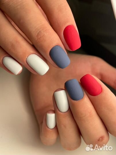 Наращивание ногтей 