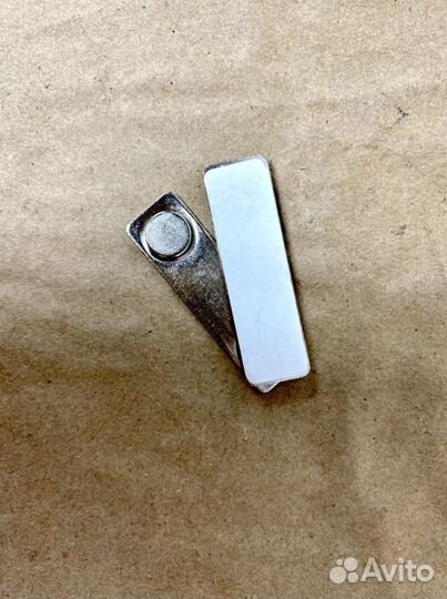 Магнит для бейджей металл 45х13