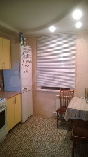2-к. квартира, 48 м², 1/3 эт.