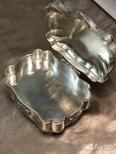 Шкатулка серебряная 800