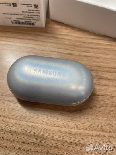 Беспроводные наушники samsung buds