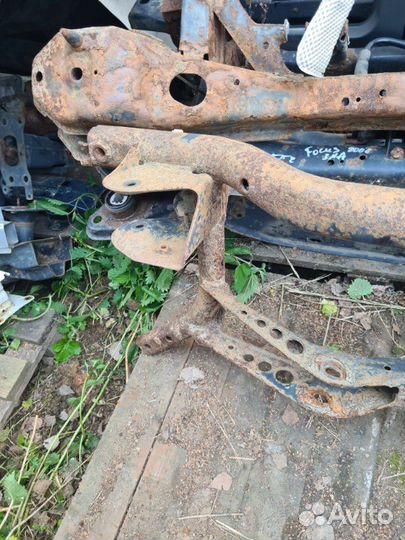 Подрамник задний Volkswagen Touran 1 1.9TDI 2004