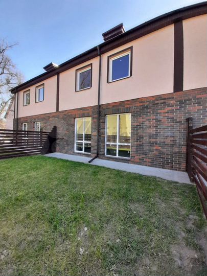 Таунхаус 162 м² на участке 2 сот.