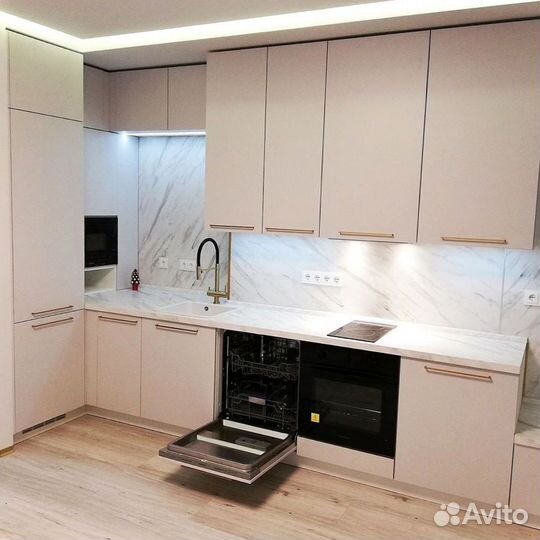 Кухонный гарнитур угловой