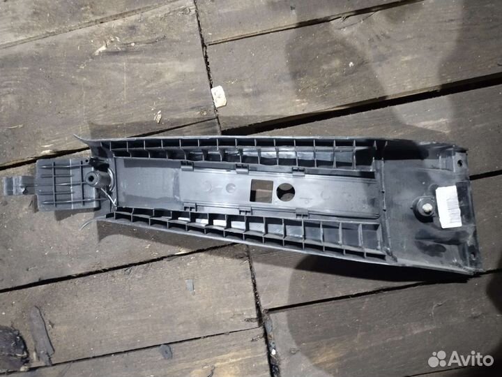 Накладка стойки левая Geely Emgrand EC7 06801721