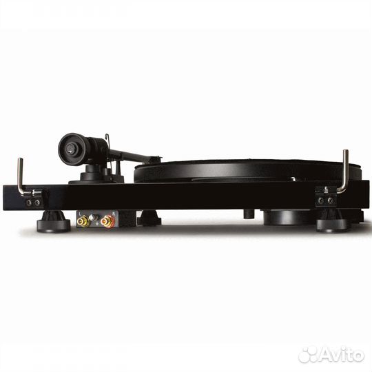 Pro-Ject Debut III DC OM5e Piano Black