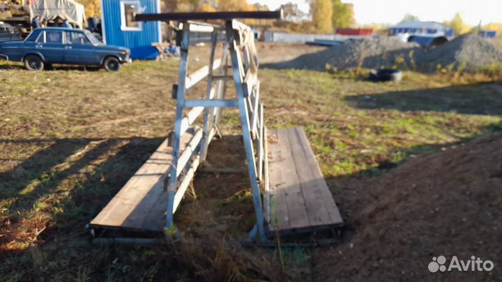 Пирамида для перевозки окон стекла