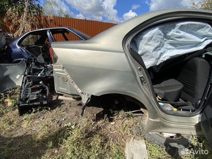 Крыло заднее правое лансер 10