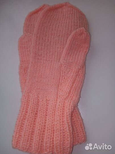 Варежки женские