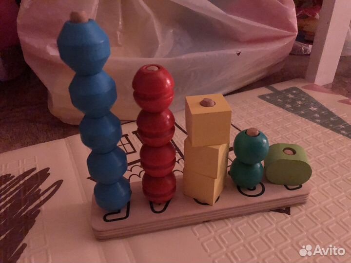 Деревянные развивающие игрушки для малышей