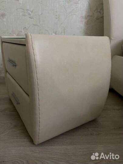 Тумбочка прикроватная бу