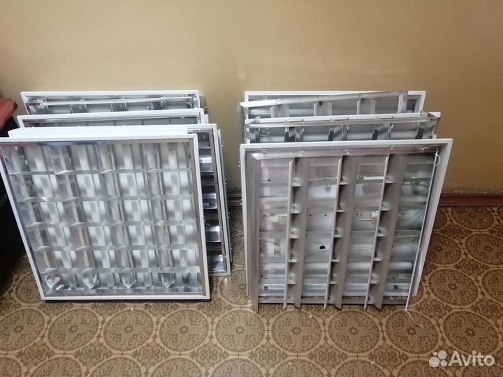 Светильник потолочный б/у 7 шт