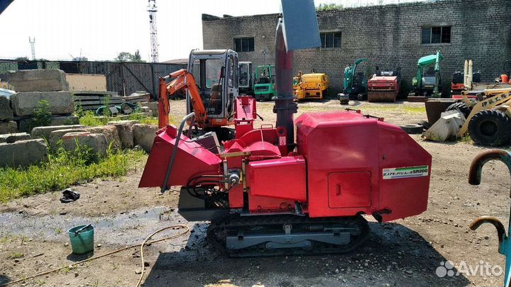 Самоходный измельчитель веток