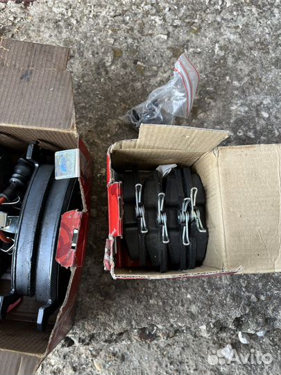 Колодки передние и задние TRW на автомобиль шкода